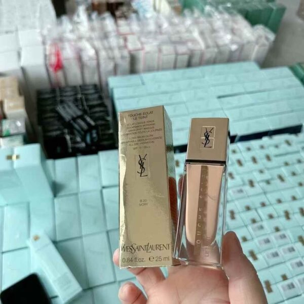 𝙔𝙎𝙇圣罗兰超模粉底液30ml新款